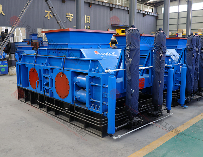 加工河卵石用什么破碎機，小型對輥制砂機報價是多少？