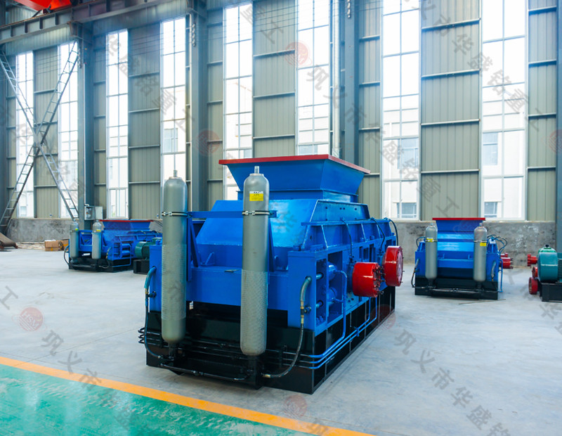 處理濕物料用什么制砂機(jī)？液壓對輥制砂機(jī)多少錢一臺(tái)？