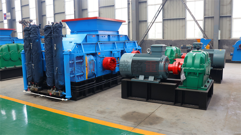 鵝卵石對輥制砂機(jī)多少錢一臺(tái)？