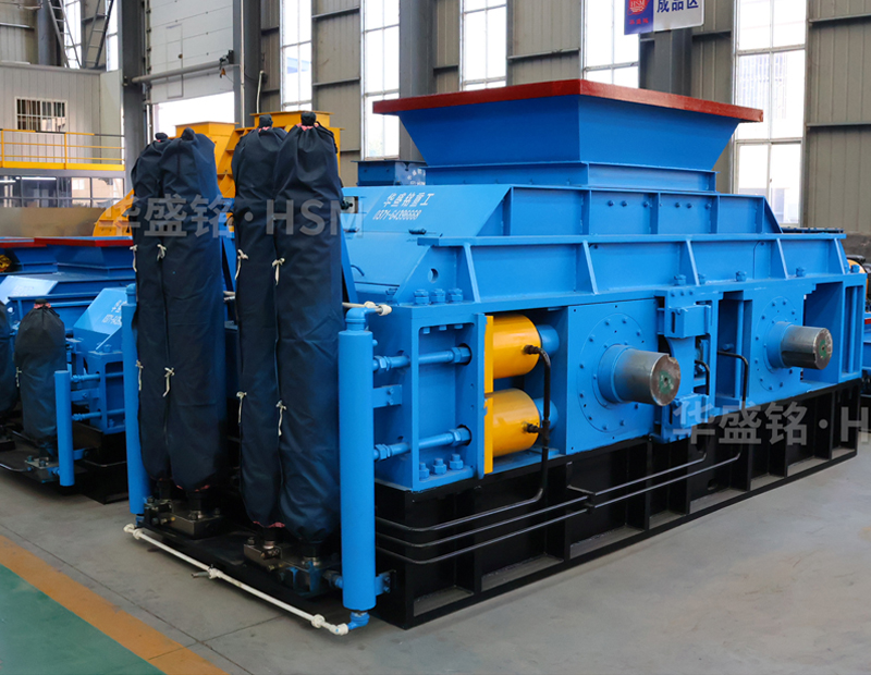 破碎石英石選擇哪款制砂機(jī)？大型對輥機(jī)怎么樣？